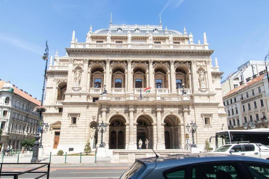 Revay 20 Suites By Corall Budapest Exterior photo