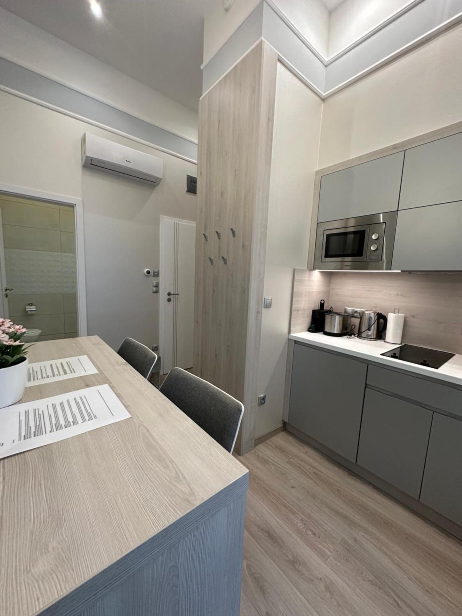 Revay 20 Suites By Corall Budapest Exterior photo