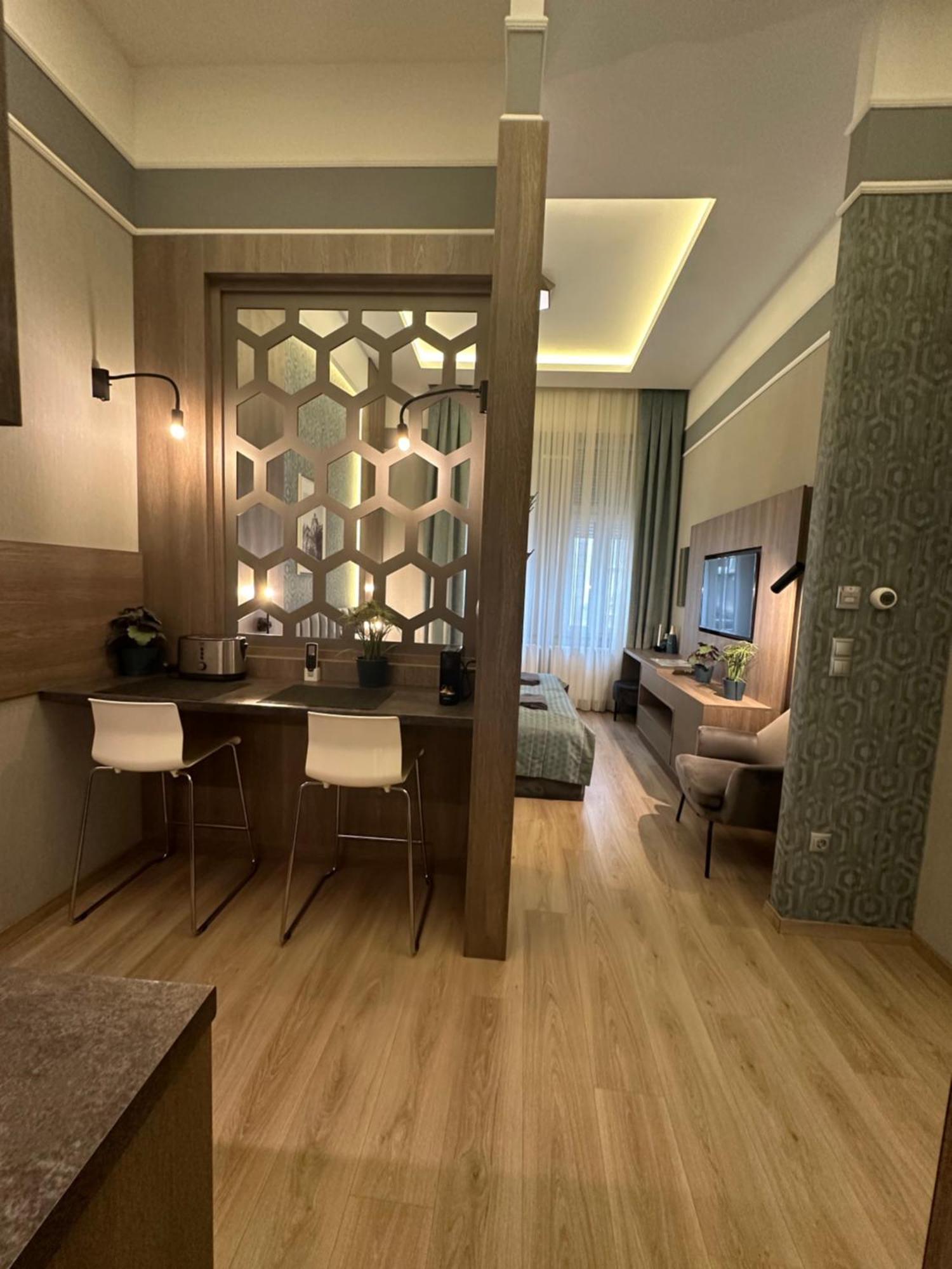 Revay 20 Suites By Corall Budapest Exterior photo