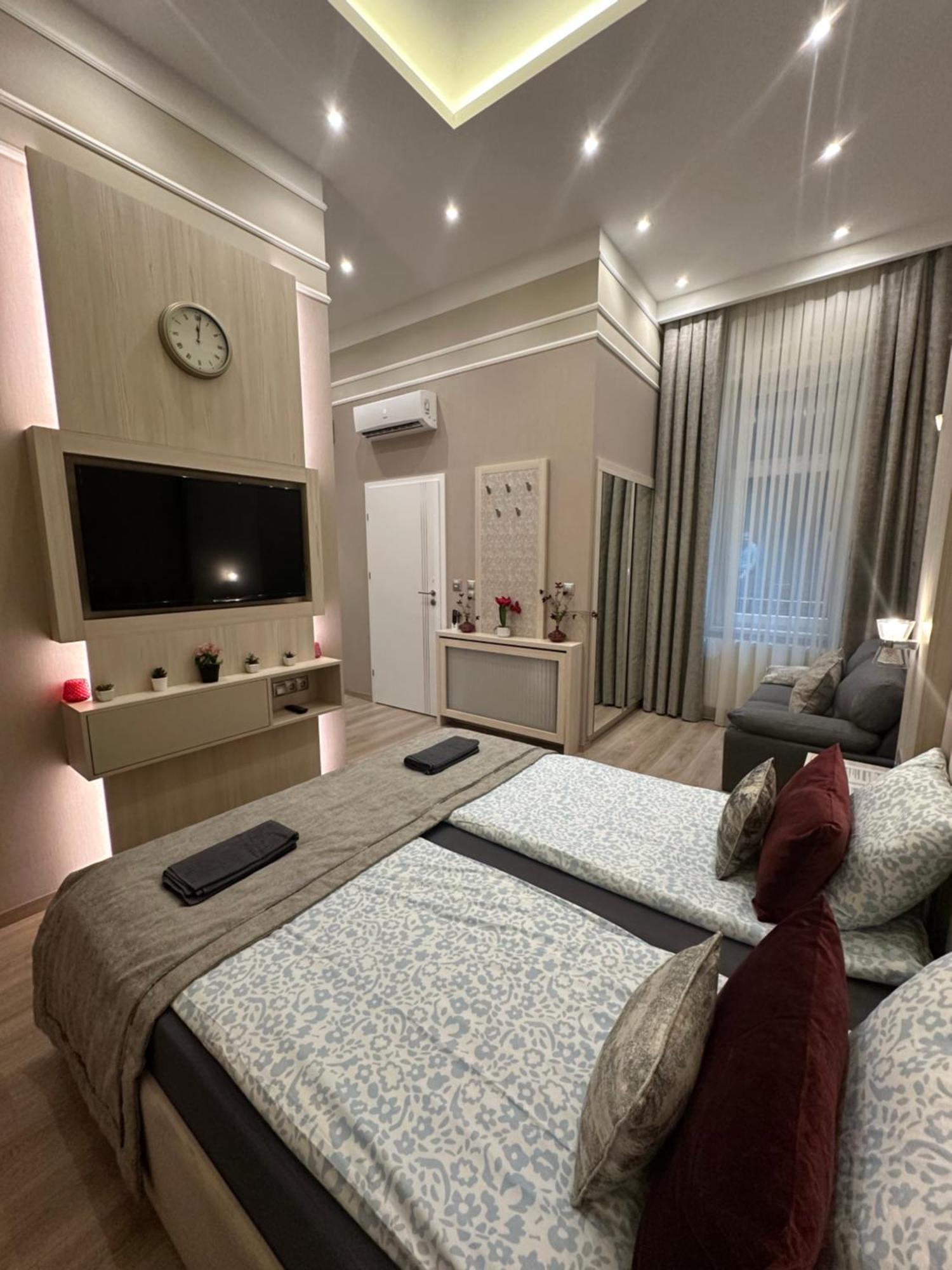 Revay 20 Suites By Corall Budapest Exterior photo
