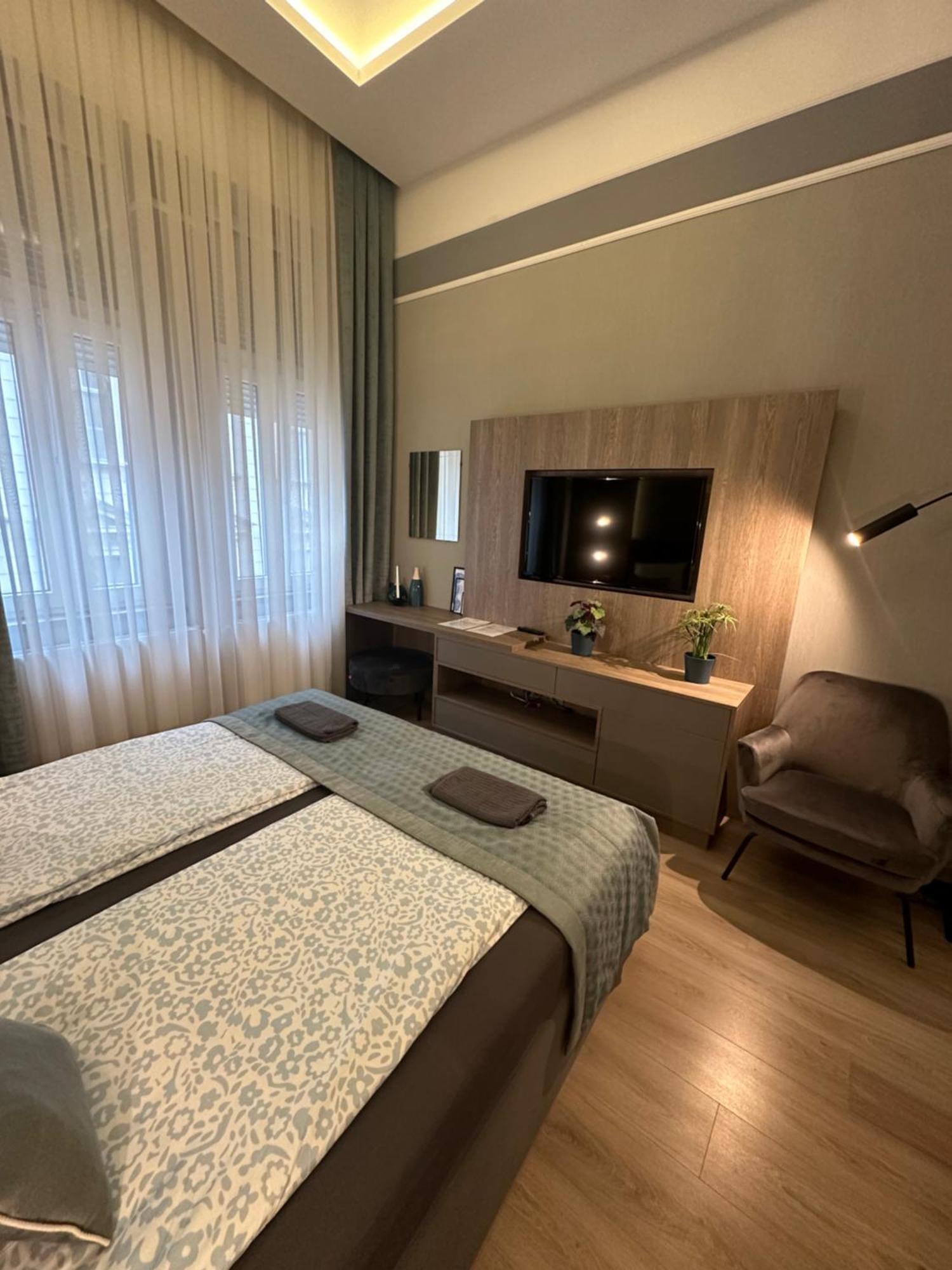 Revay 20 Suites By Corall Budapest Exterior photo